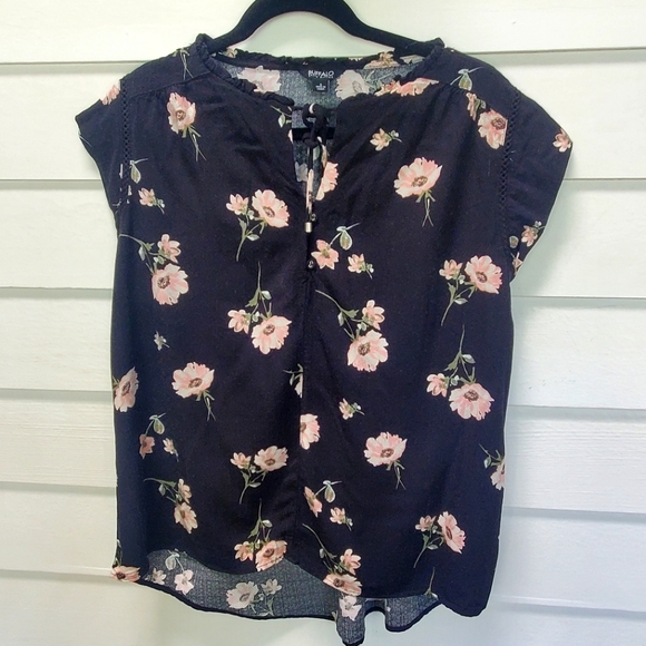 Buffalo, Black pink floral, fluffer sleeve top, split neckline,  size Small - Picture 2 of 5